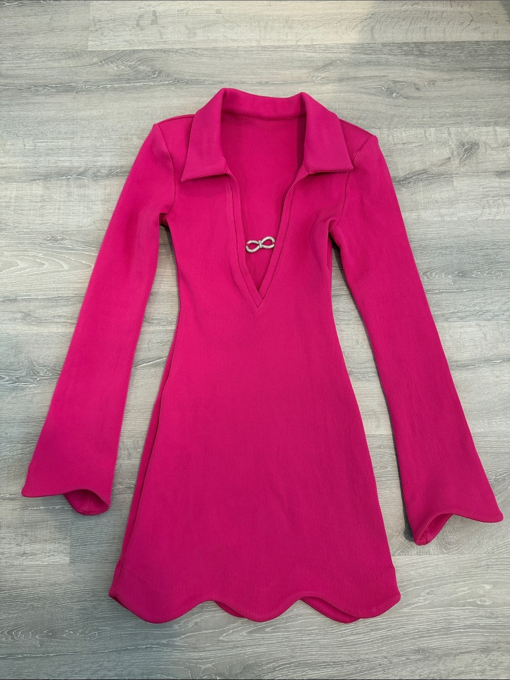 Fuchsia Long-Sleeve V-Neck Mini Dress with Collar